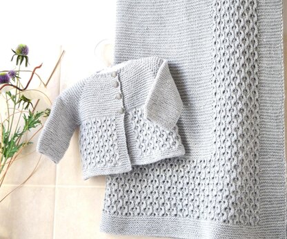 OGE Knitwear Designs P156 Baby Blanket & Jacket PDF