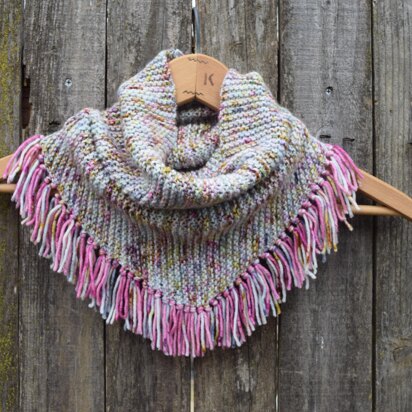 Fringy Cowl DK