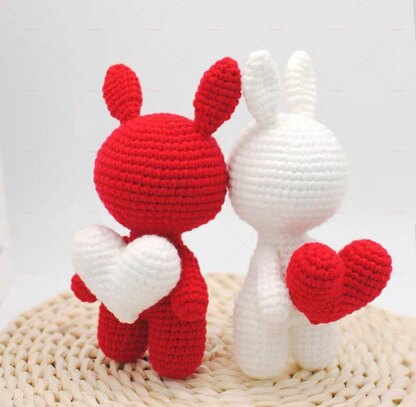 CROCHET BUNNY with heart pattern PDF in English