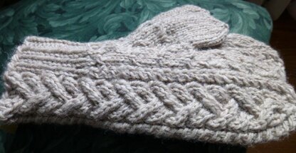 Offset Cable Mittens & Hat