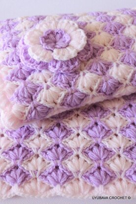 Baby Blanket "Lilac Lily" With Puff Flower