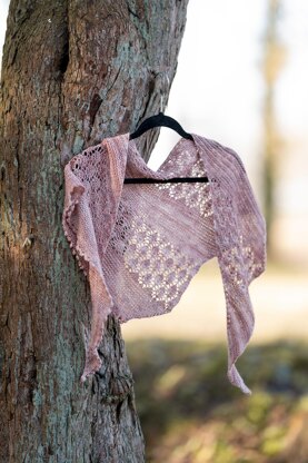 Elm Leaf Shawlette