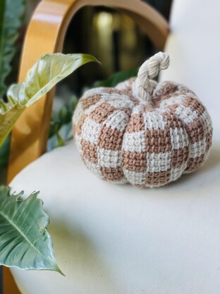 Tunisian Checkerboard Pumpkins