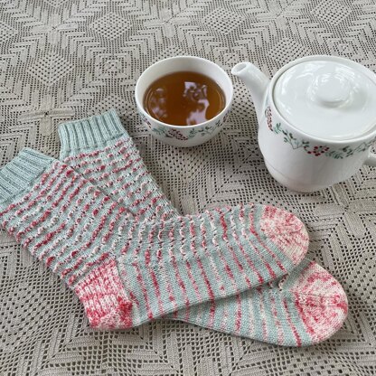 Peppermint Garlands Socks