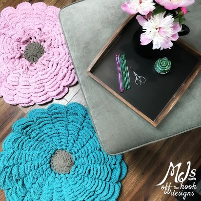 Bulky & Quick Flower Rug