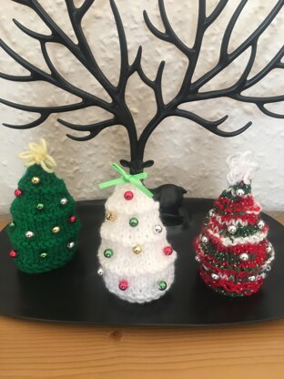 Mini Christmas Trees Ferrero Chocolate Cover DK Knitting pattern