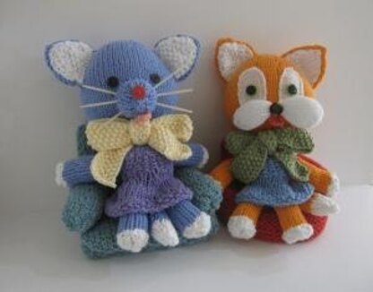 Three Patterns: Knitkinz and Tea Cozy Cats