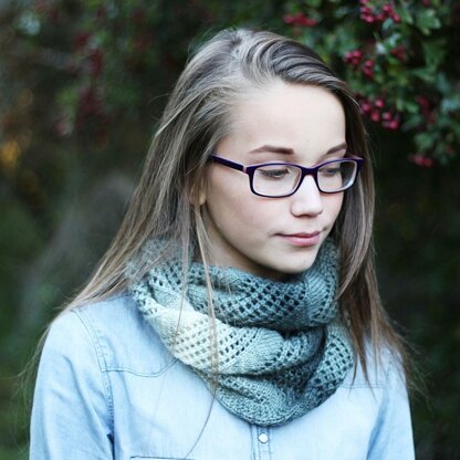 Spirit infinity scarf Knitting pattern by Laurimuks patterns | LoveCrafts