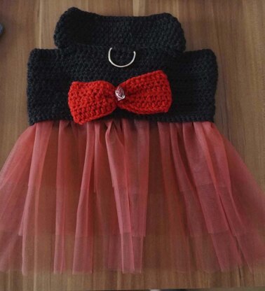 Crochet Pattern for the dog harness with tulle dress!