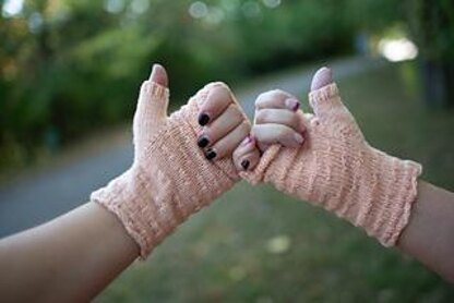 Pinky Swear Mitts