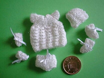 1:12th scale Baby Layette set