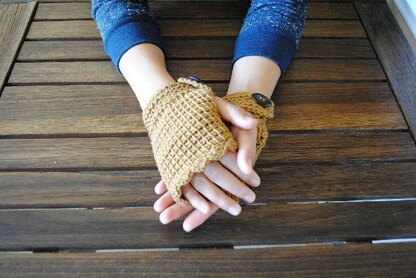 Sweet Waffle Fingerless Mitts