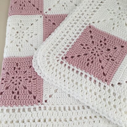 Crochet Blanket - Baby - Arielle's Square