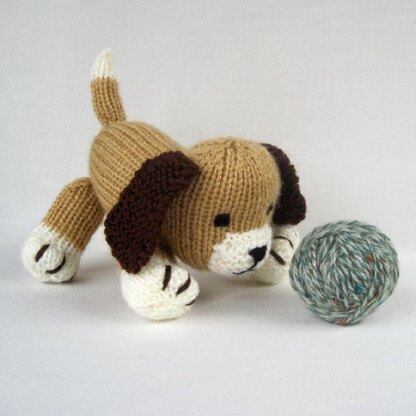 Muffin the puppy - knitted dog