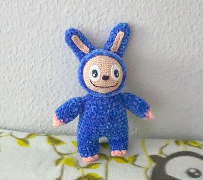 Crochet Pattern for the Smiling Bunny!