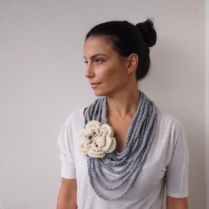 Loop scarf  necklace with flower