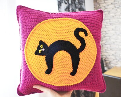 Sofa Cushion. Scaredy Cat Throw Pillow. Armchair Square Cushion. Halloween Decor