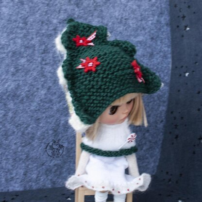 Christmas tree hat for Blythe