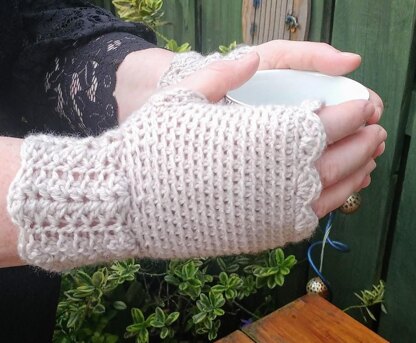 Grace Fingerless Gloves