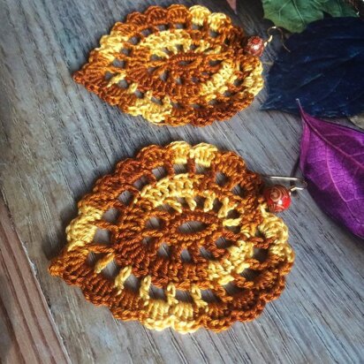 27. Autumn leaves earrings