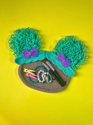 Miss Bun Glasses Holder