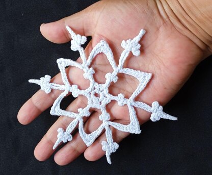 Dragonfly Snowflake Applique Crochet Pattern