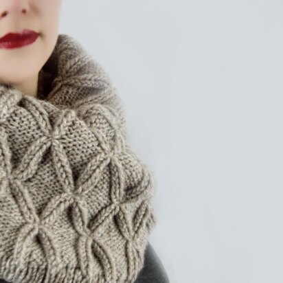 Faux Cable Cowl