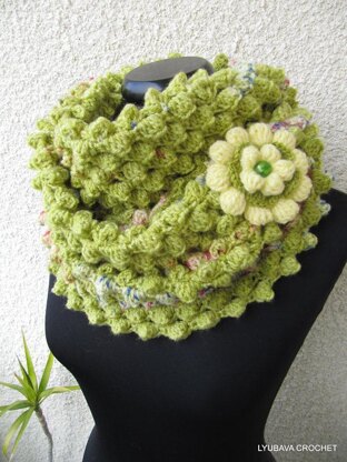 Infinity Green Scarf With Flower