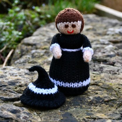 Halloween Witch Doll Knitting Pattern - Toy Knitting Pattern
