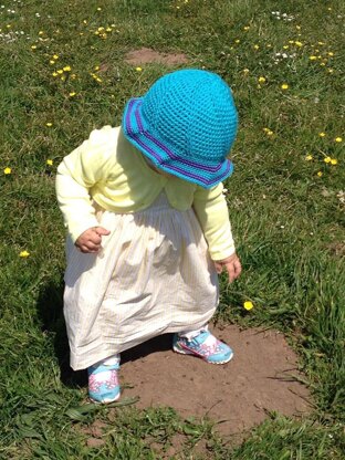 Summer Hat (Cloche or Brimmed Finish)