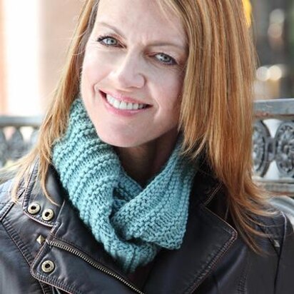 553 New Directions Cowl - Knitting Pattern for Women in Valley Yarns Amherst