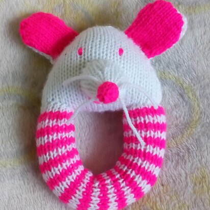 Mouse Rattle - knitting pattern