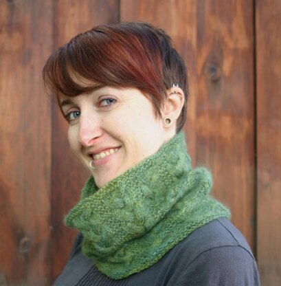 Svelte Cowl