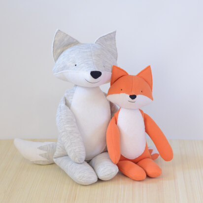 Stuffed medium fox and wolf