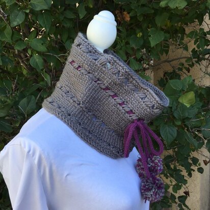 Criss-Cross Cowl