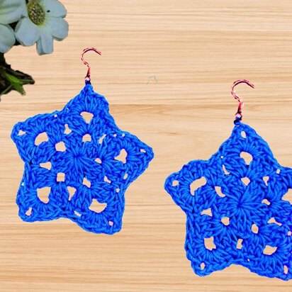 Crochet star earrings