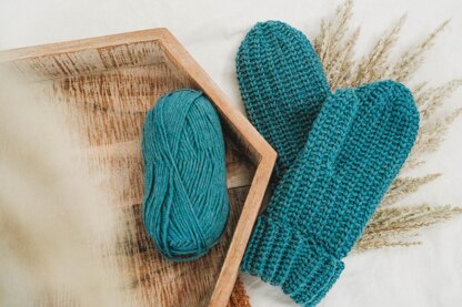 Crochet Knit-Look Mittens