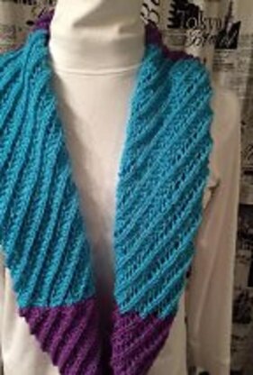 Two Toned Lace Cowl