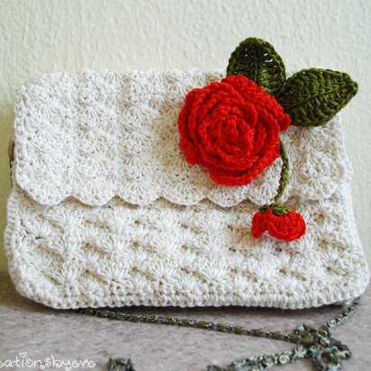 Ecru crochet purse with rose embellishment