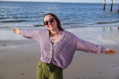 MARGUERITE Cardigan: A Stylish and Cropped Knit