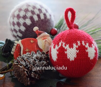 Knit Christmas ornaments