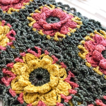 Fall Flowers Cowl