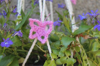 Plant Pot Hanger with Butterfly Trim