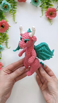 Amigurumi dragon pattern