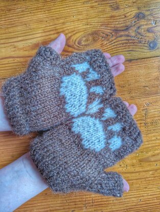 Paw Print Glove