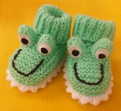 Frog Baby Booties - Newborn to 6-9 Months