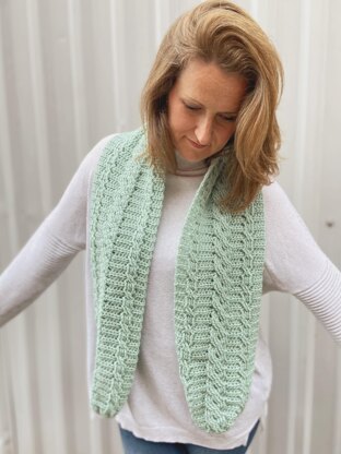 Neo Mint Cable Scarf