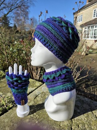 Dragon scale ear warmer cowl