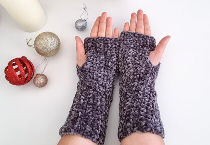 Fingerless Gloves