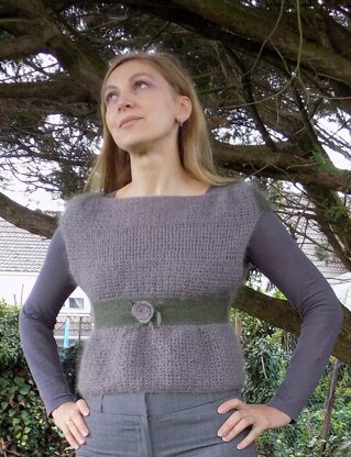 Empire Style Sleeveless Sweater (Top) with Felt Flower